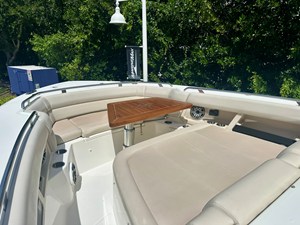 Boston Whaler 350 REALM 31 2021 Boston Whaler 350 REALM 32
