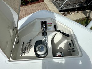 Boston Whaler 350 REALM 38 2021 Boston Whaler 350 REALM 39