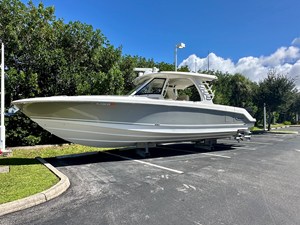 Boston Whaler 350 REALM 46 2021 Boston Whaler 350 REALM 47