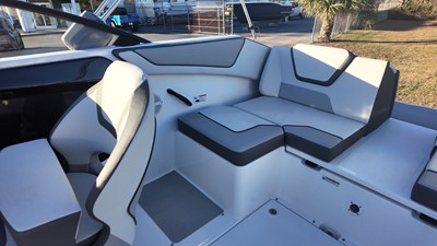 2025 Yamaha SX220 8