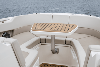 Boston Whaler 320 Vantage 6 2024 Boston Whaler 320 Vantage 7