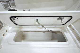 Boston Whaler 320 Vantage 38 2024 Boston Whaler 320 Vantage 39