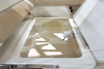 Boston Whaler 320 Vantage 47 2024 Boston Whaler 320 Vantage 48