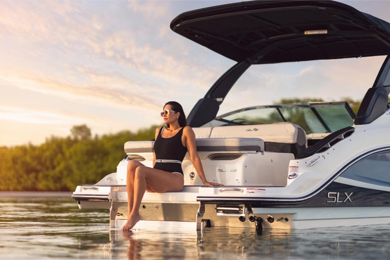 2024 Sea Ray SLX 260 10