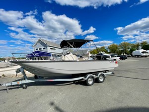 Boston Whaler 210 Montauk 1 2026 Boston Whaler 210 Montauk 2