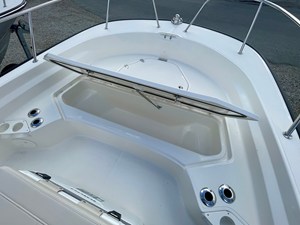 2026 Boston Whaler 210 Montauk 12