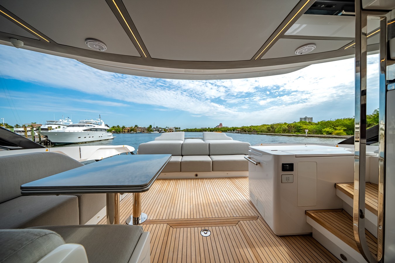 2026 Azimut S8 17