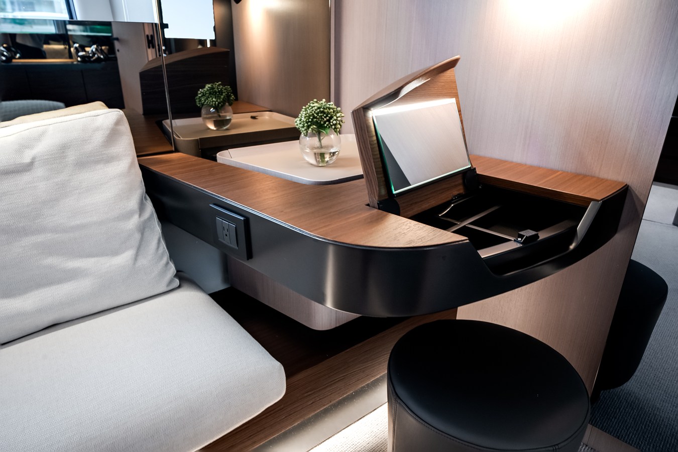 2026 Azimut S8 43