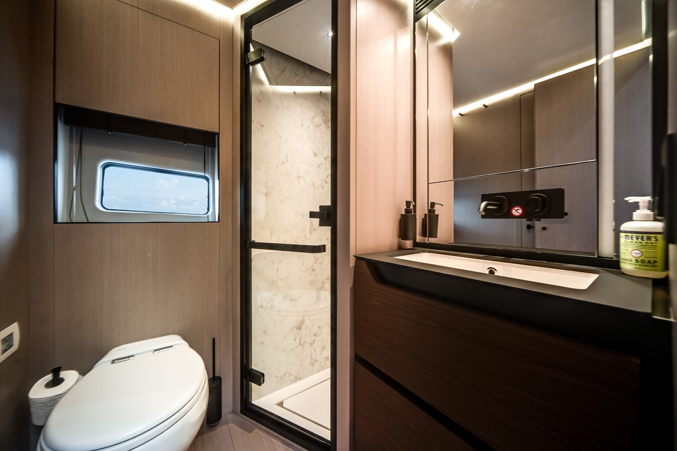 2026 Azimut S8 63