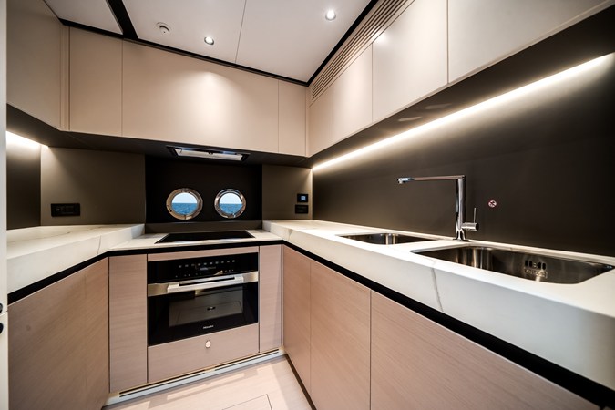 2026 Azimut S8 35