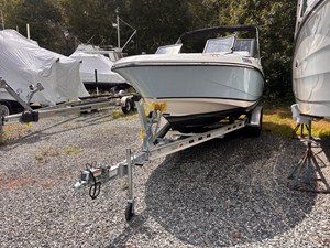 Boston Whaler 210 VANTAGE 3 2026 Boston Whaler 210 VANTAGE 4