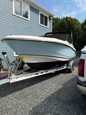 Boston Whaler 210 VANTAGE 5 2026 Boston Whaler 210 VANTAGE 6