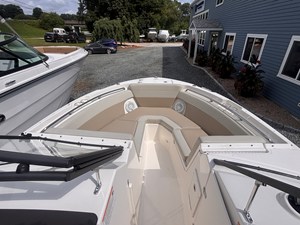 2026 Boston Whaler 210 VANTAGE 11