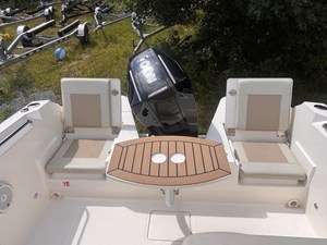 2026 Boston Whaler 210 VANTAGE 21