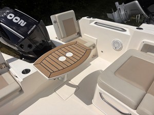 2026 Boston Whaler 210 VANTAGE 24