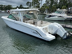 Boston Whaler 320 VANTAGE 0 2017 Boston Whaler 320 VANTAGE 1
