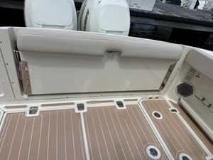 Boston Whaler 320 VANTAGE 2 2017 Boston Whaler 320 VANTAGE 3