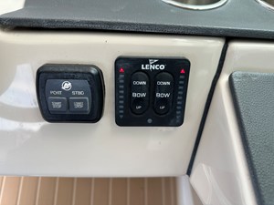 Boston Whaler 320 VANTAGE 16 2017 Boston Whaler 320 VANTAGE 17