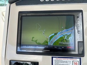 Boston Whaler 320 VANTAGE 18 2017 Boston Whaler 320 VANTAGE 19