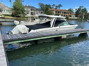 Boston Whaler 320 VANTAGE 34 2017 Boston Whaler 320 VANTAGE 35