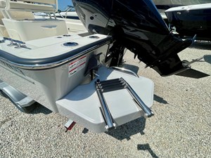 Boston Whaler 210 Montauk 2 2026 Boston Whaler 210 Montauk 3