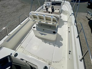 Boston Whaler 210 Montauk 5 2026 Boston Whaler 210 Montauk 6