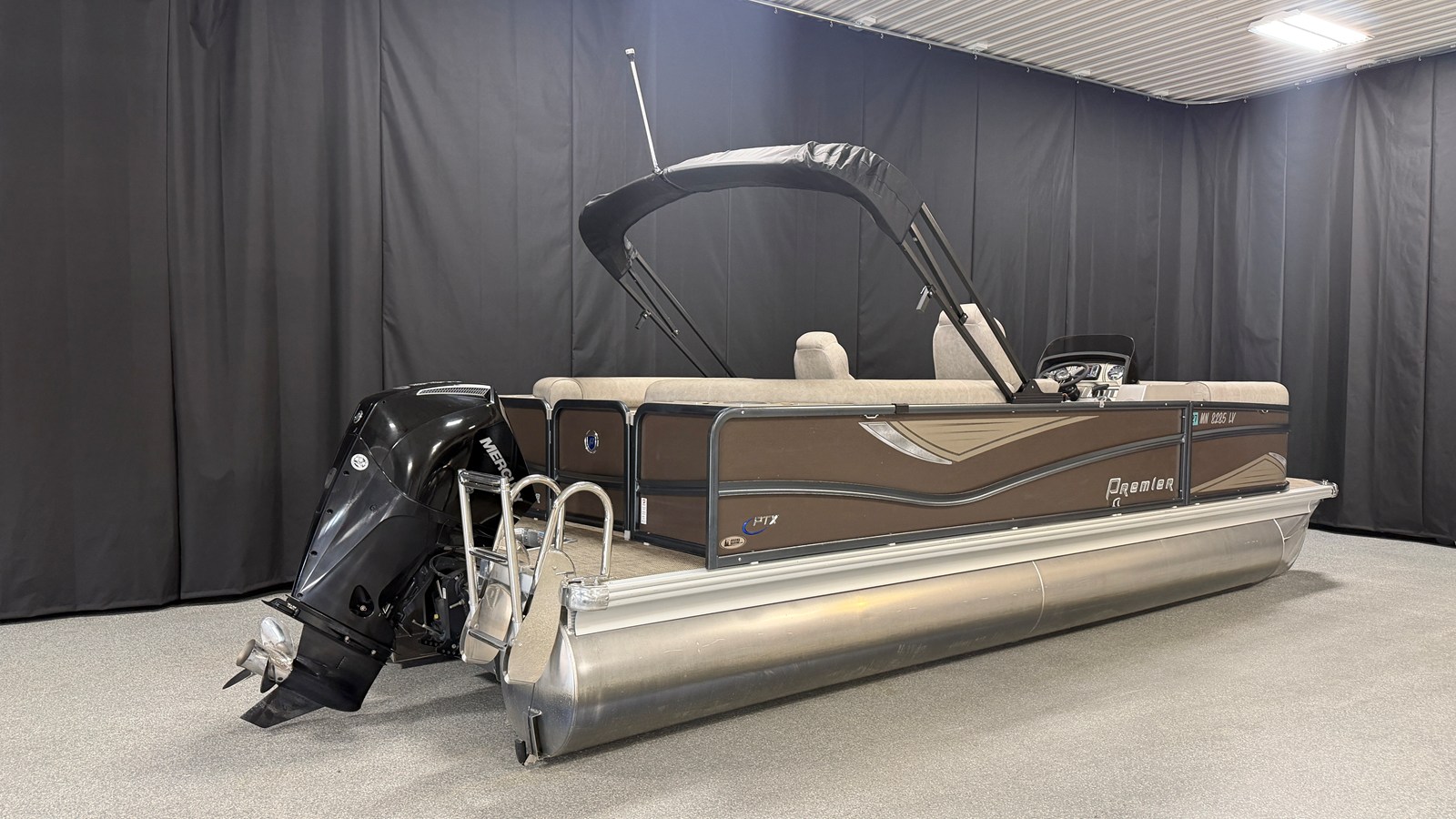 2019 Premier 230 SUNSATION 4