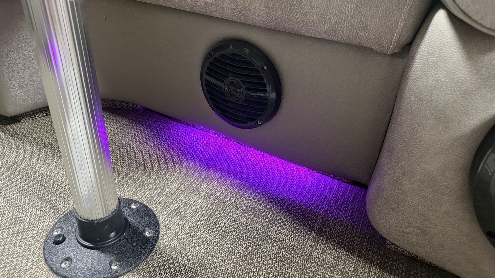 2019 Premier 230 SUNSATION 18