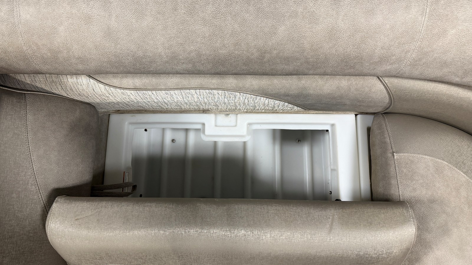 2019 Premier 230 SUNSATION 25