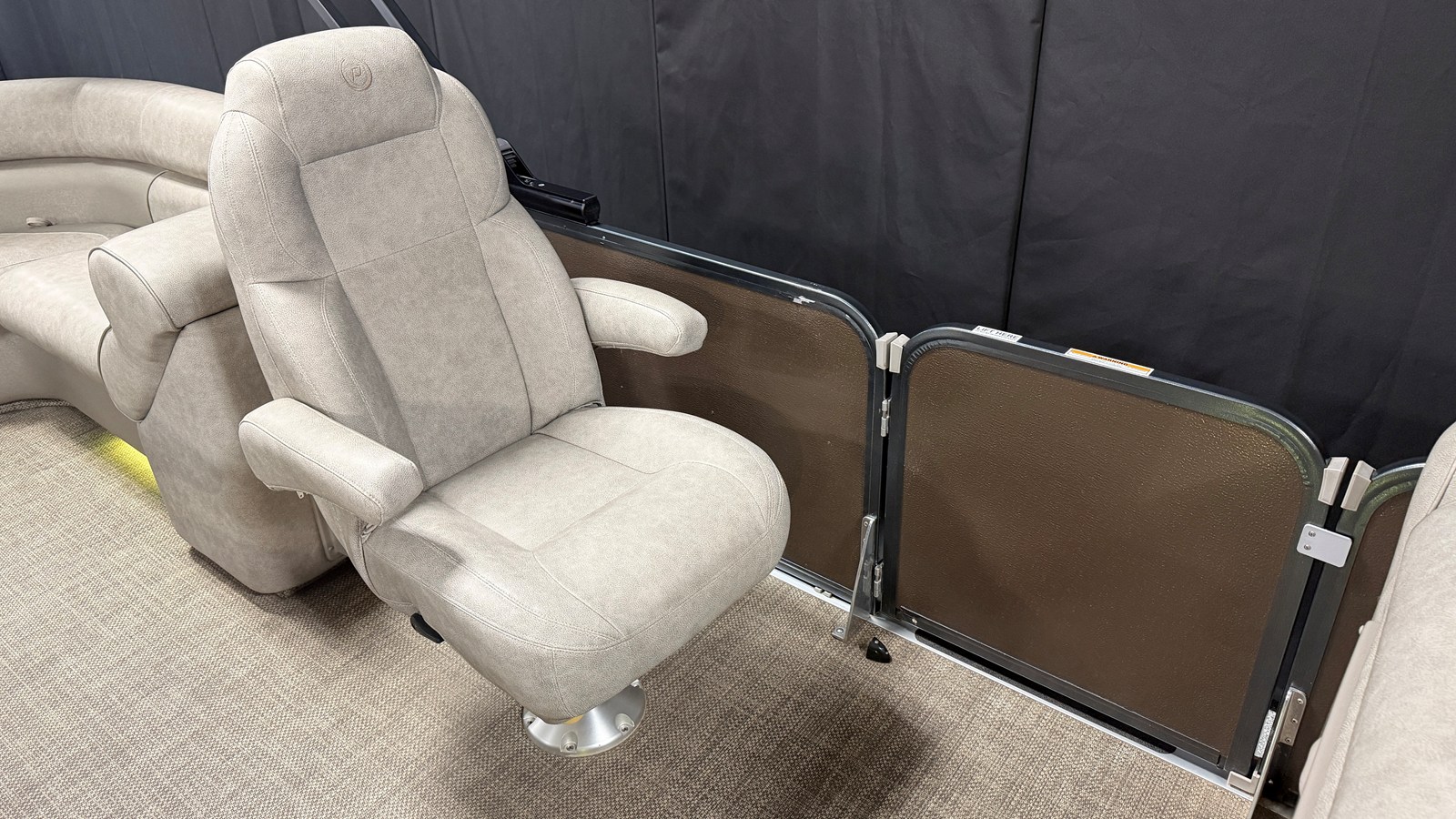 2019 Premier 230 SUNSATION 32