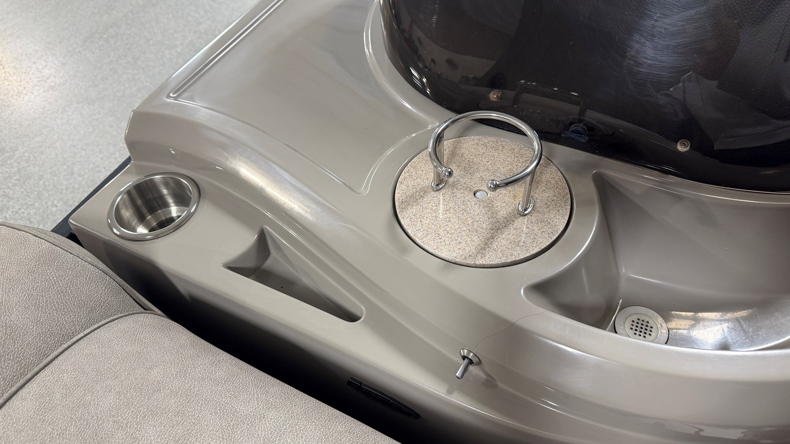 2019 Premier 230 SUNSATION 40