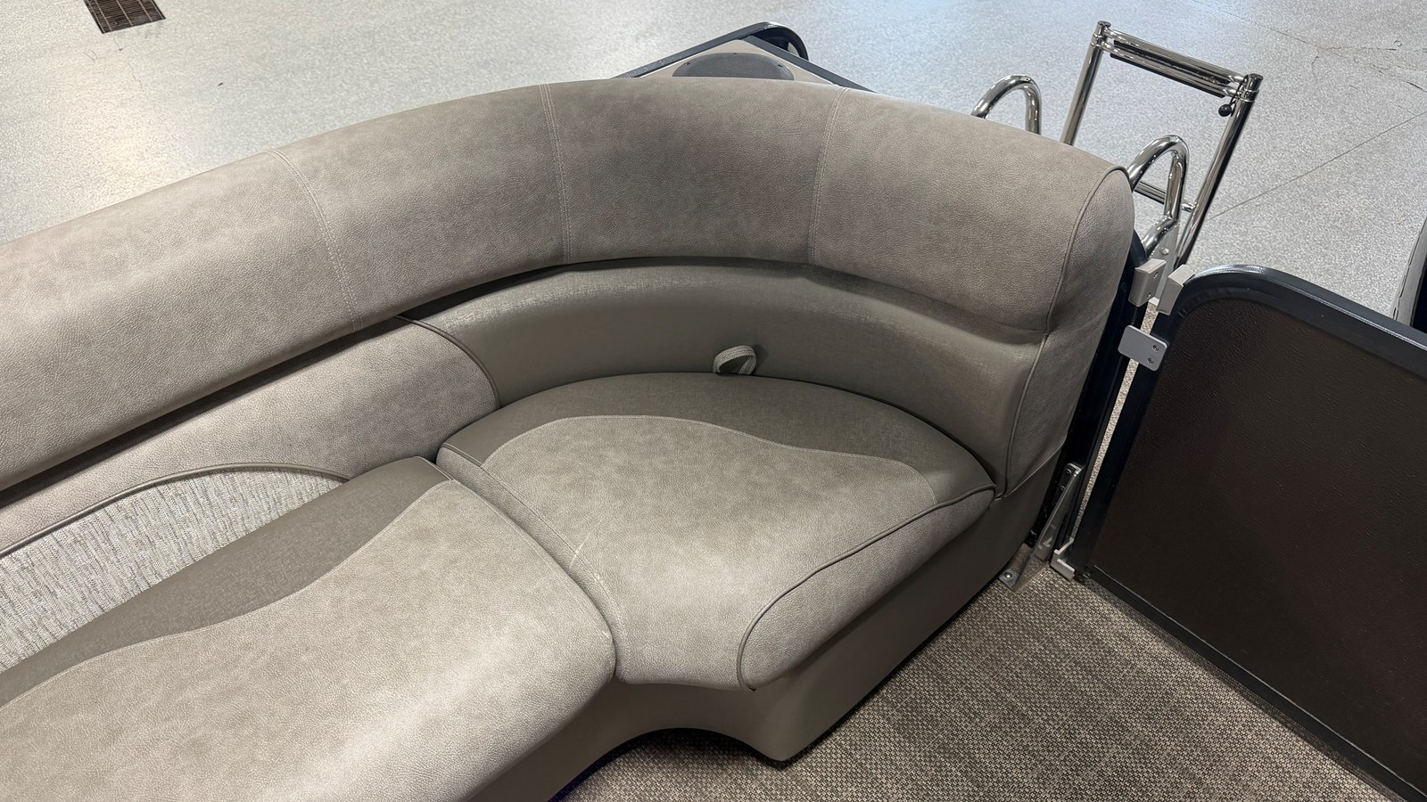 2019 Premier 230 SUNSATION 61