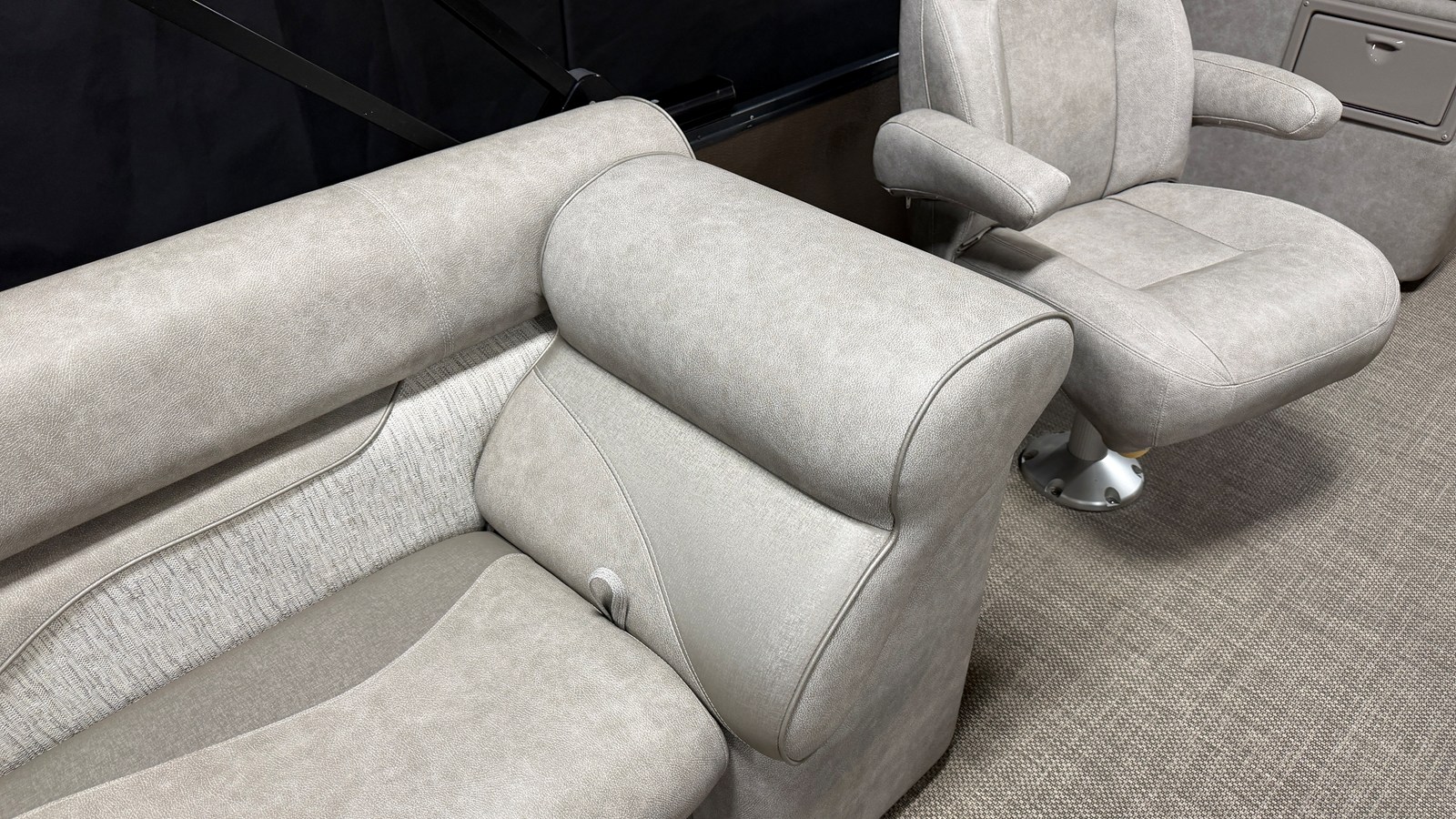 2019 Premier 230 SUNSATION 65