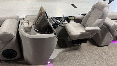 2019 Premier 230 SUNSATION 39