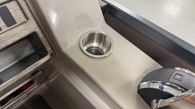 2019 Premier 230 SUNSATION 48