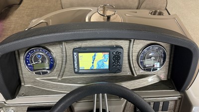 2019 Premier 230 SUNSATION 52