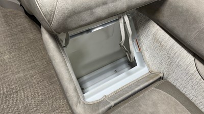 2019 Premier 230 SUNSATION 57