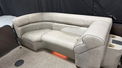 2019 Premier 230 SUNSATION 64