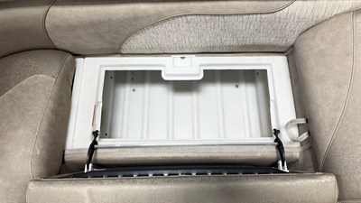 2019 Premier 230 SUNSATION 68