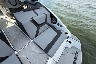 2026 Yamaha 222XD 10