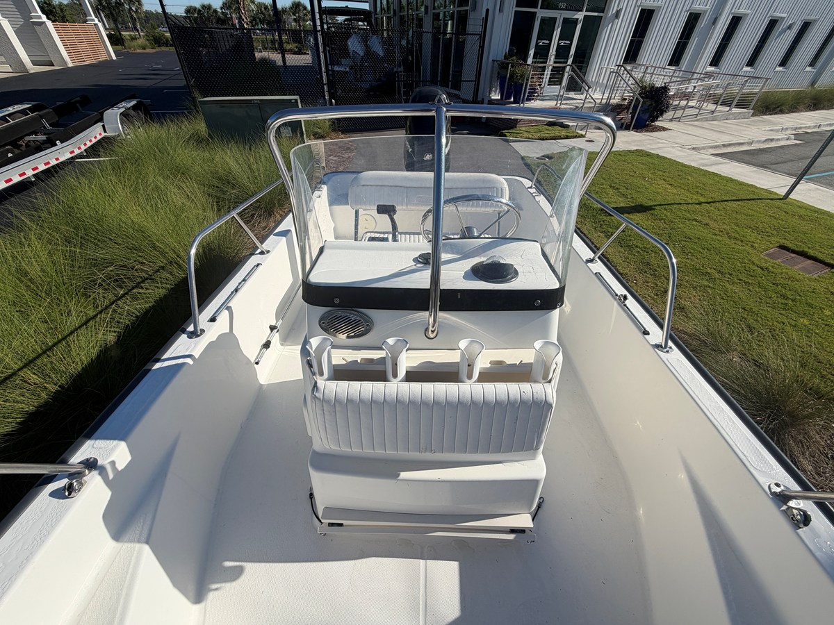 2012 Boston Whaler 170 MONTAUK 11