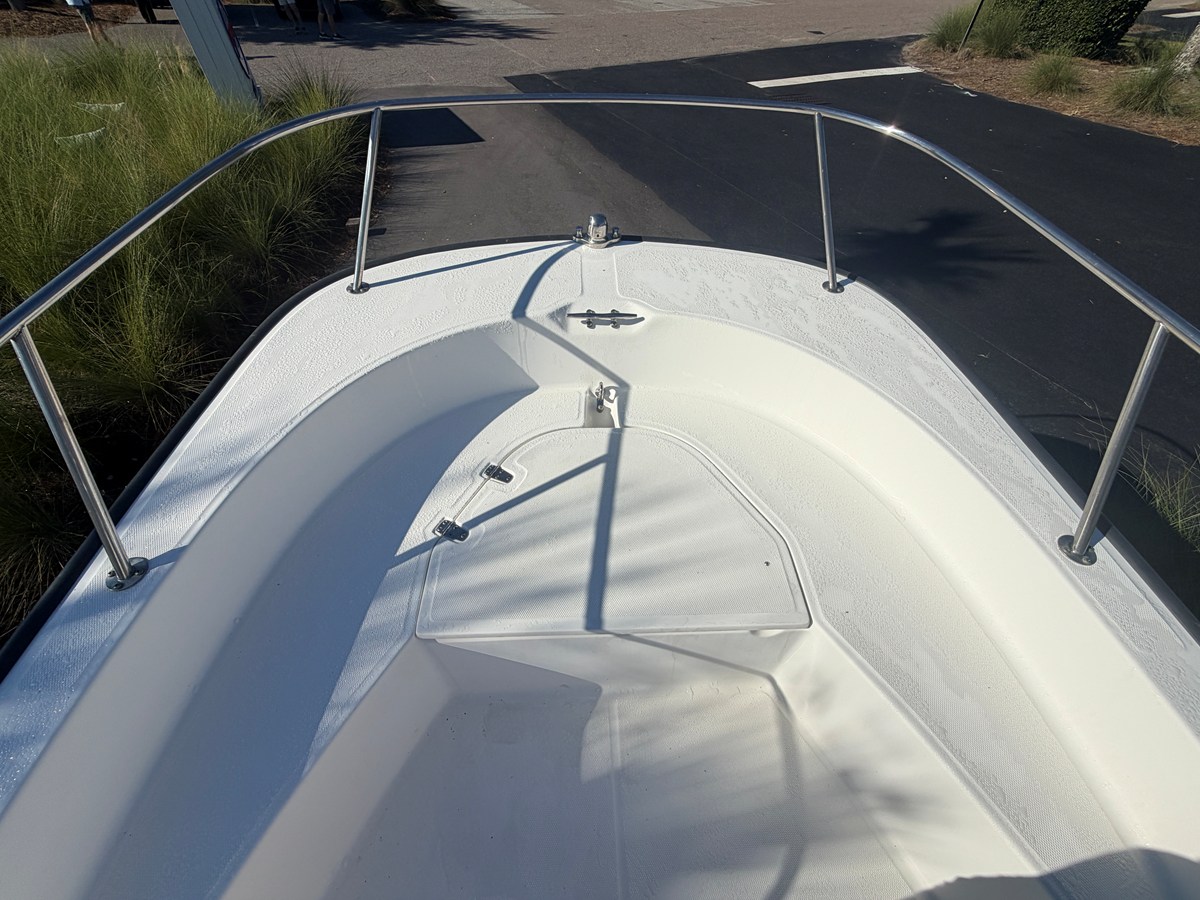 2012 Boston Whaler 170 MONTAUK 12