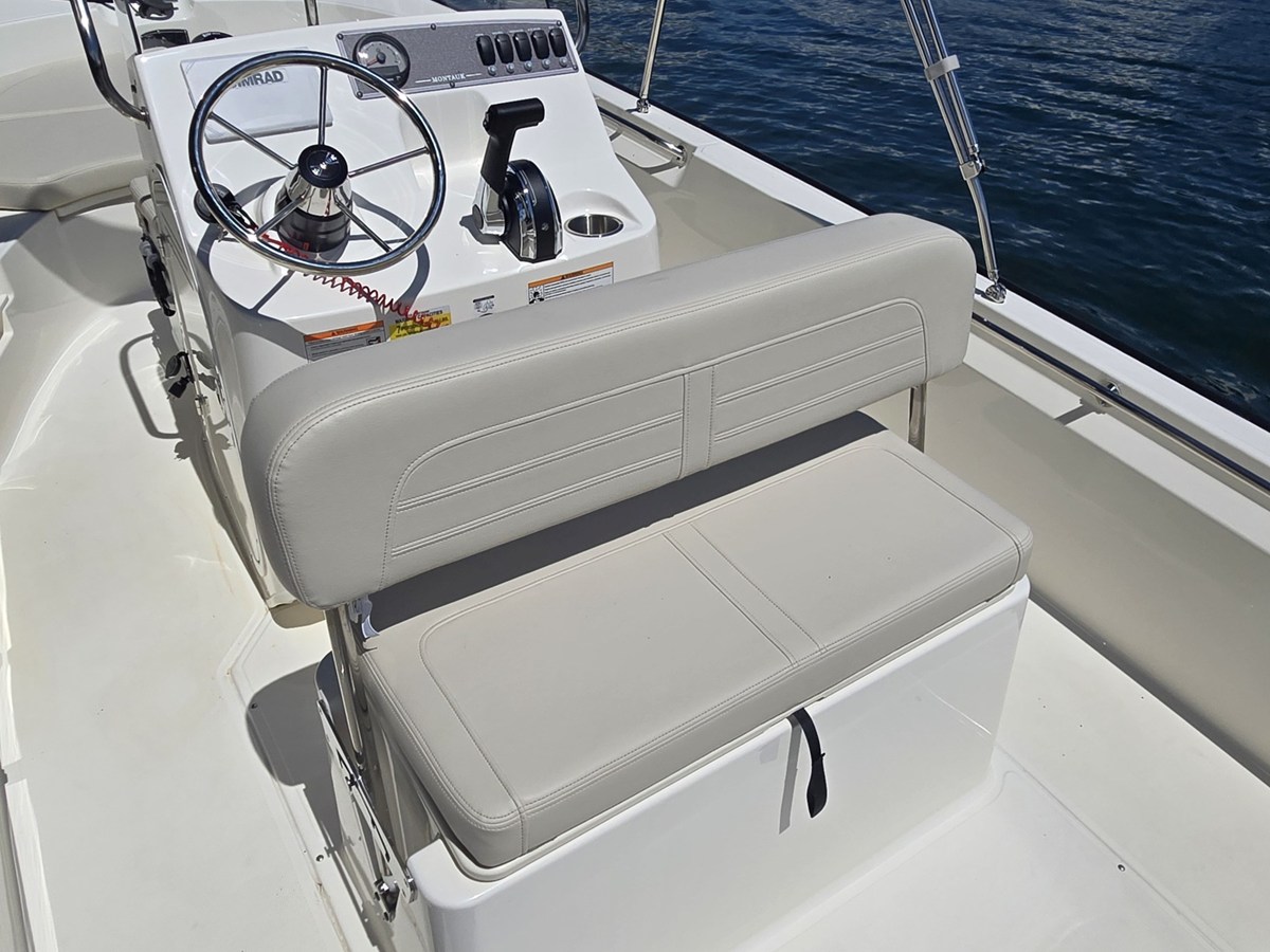 2027 Boston Whaler 170 Montauk 11