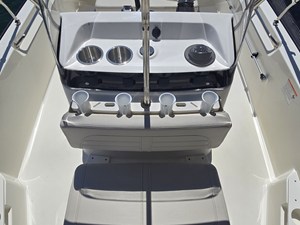 Boston Whaler 170 Montauk 21 2027 Boston Whaler 170 Montauk 22