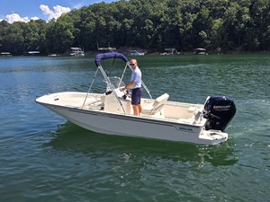 Boston Whaler 170 Montauk 24 2027 Boston Whaler 170 Montauk 25