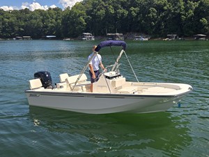 Boston Whaler 170 Montauk 25 2027 Boston Whaler 170 Montauk 26