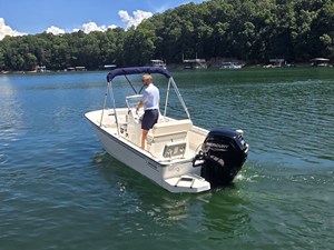 Boston Whaler 170 Montauk 28 2027 Boston Whaler 170 Montauk 29