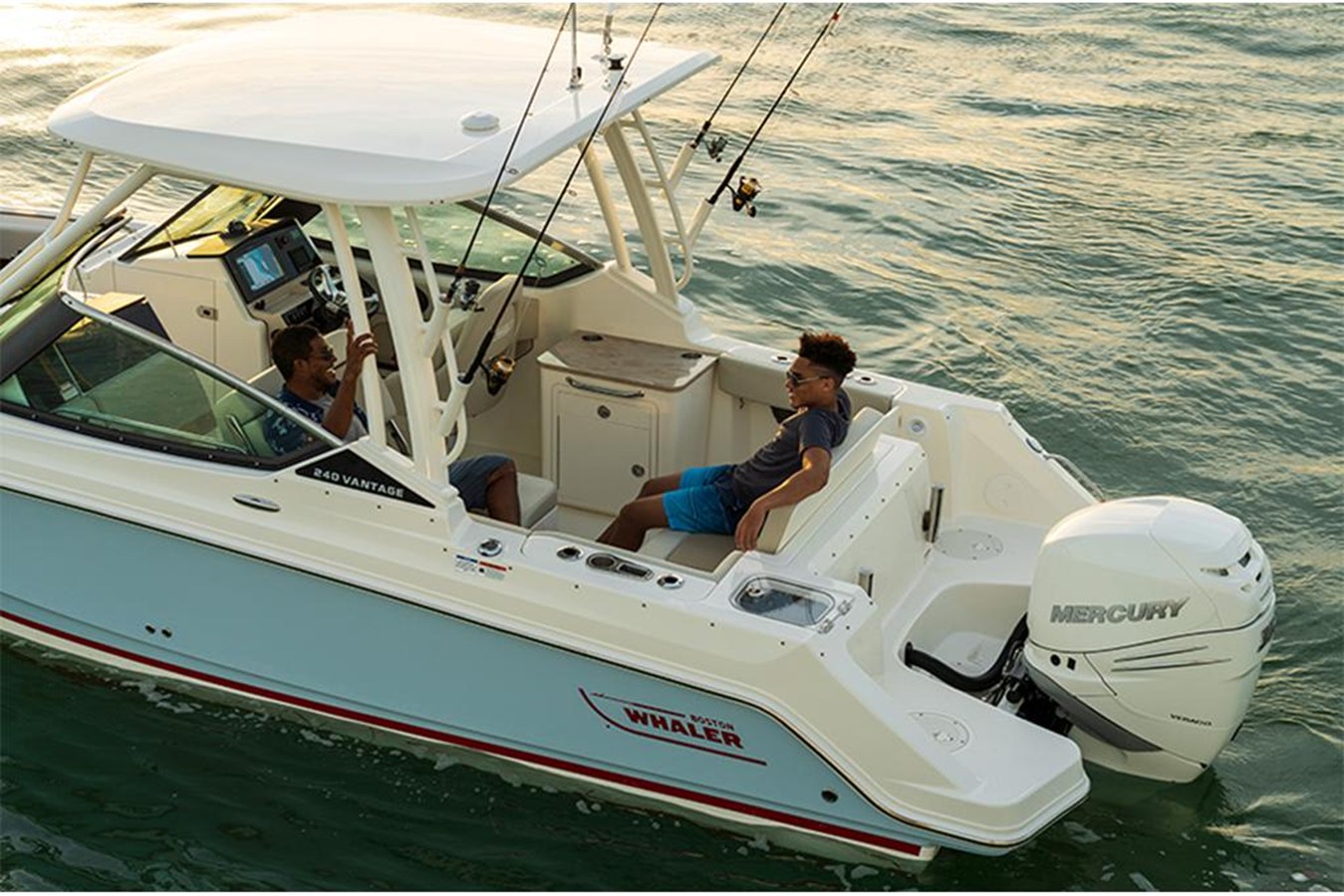 2027 Boston Whaler 240 Vantage 8