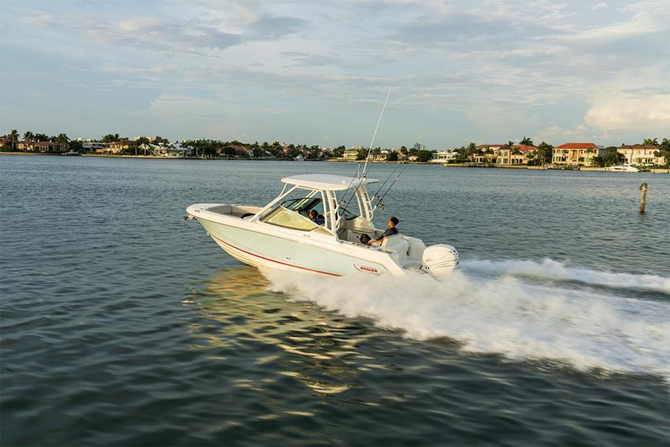 2027 Boston Whaler 240 Vantage 42