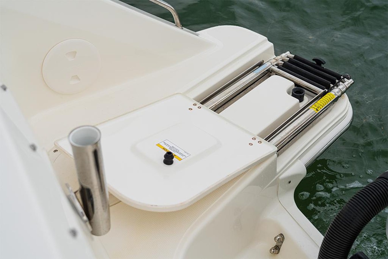 2027 Boston Whaler 240 Vantage 77